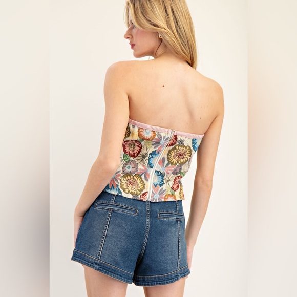 Strapless Retro Floral Tapestry Crop Top - eesome - Picture 3 of 5